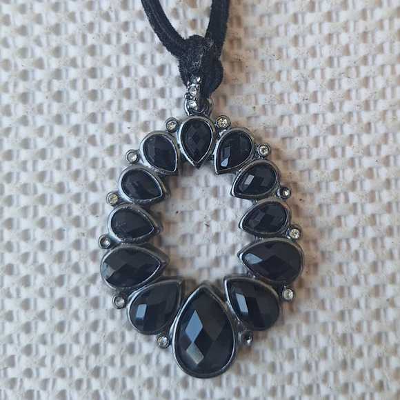 Liz & Co. Necklace Black color - Picture 3 of 6